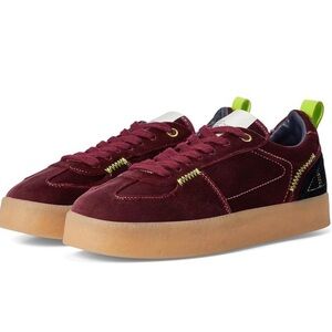 Steve Madden burgundy velvet shoe 8.5